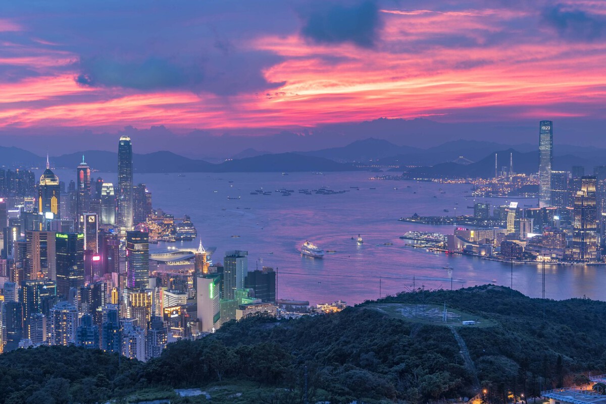 Hong Kong: The Vibrant Metropolis of Longevity