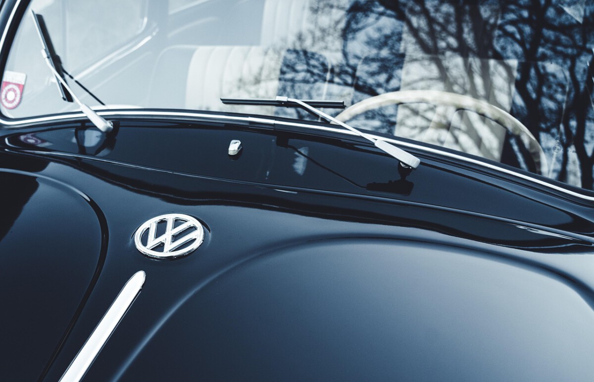 Top 10 Electric Cars of 2025: Which One Should You Buy?
