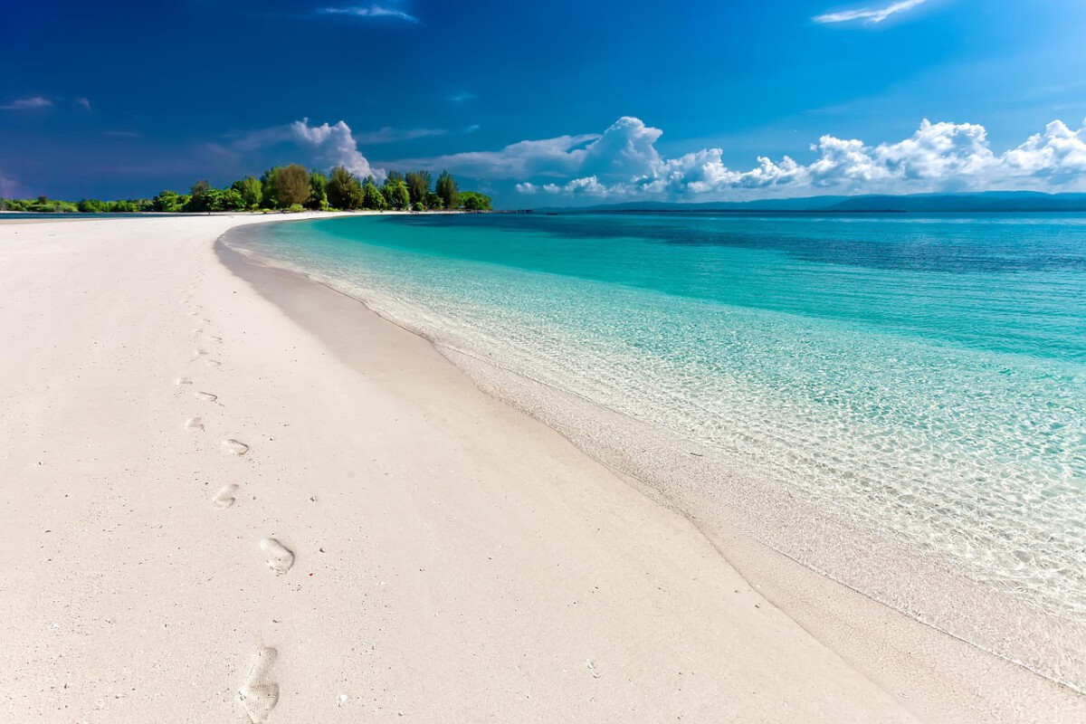 Why Alabama's Hidden Beaches Are Becoming Tourist Magnets