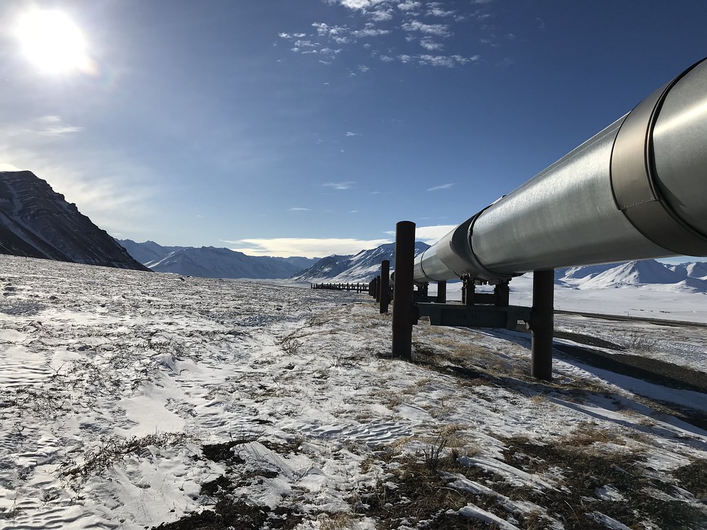 How Alaska's Oil Wealth Shapes Its Unique Economy