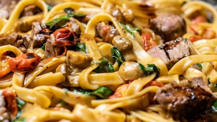 As A Chef Here Are 3 Dishes I Order At A Steakhouse And 4 I Skip