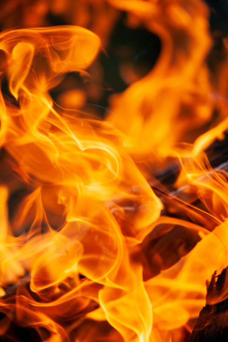 Fire at Los Angeles-area Chevron oil refinery is contained