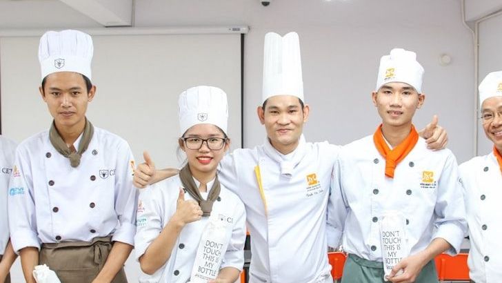 3 Restaurant Myths Chefs Want You To Stop Believing