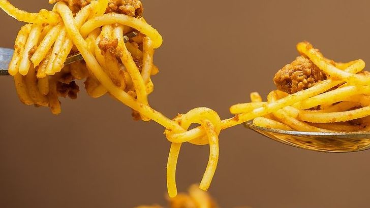 The 5 Most Iconic Meals That Defined American Middle-Class Dining