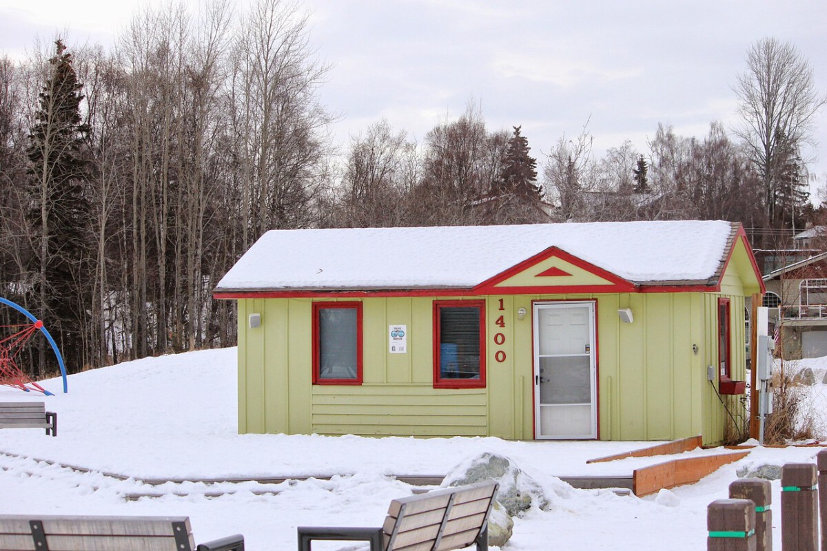 Alaskans may not be able to return home for a year