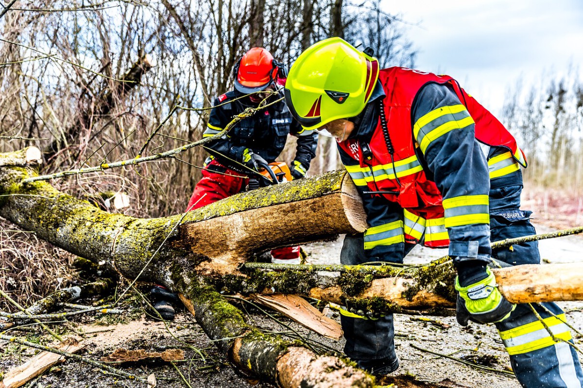 Alaska storm damage could displace some evacuees for at least 18 months