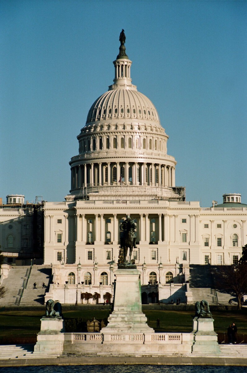 Senate vote on ending shutdown fails for 11th time on Day 20