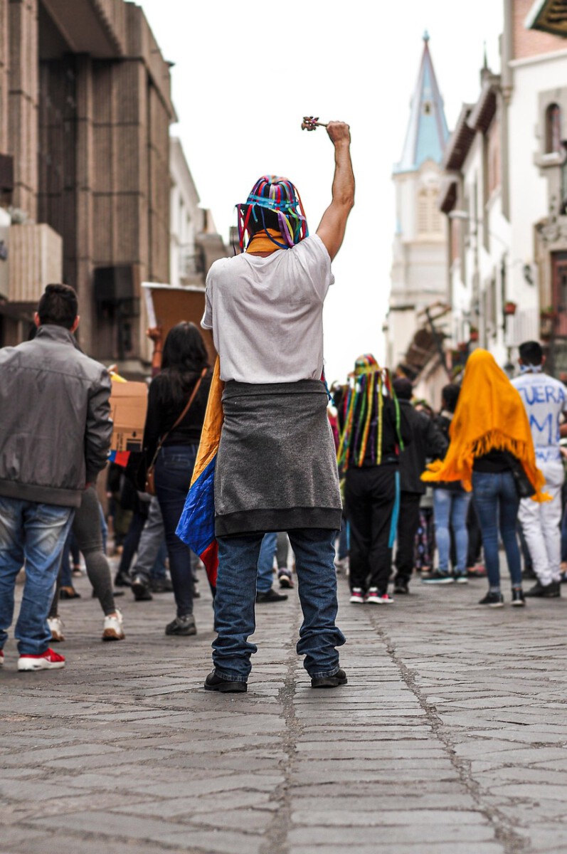 Veteran threatened to assassinate Trump and 'raise him from the dead' so he could 'kill him again' over LGBTQ policies and immigration rights: Feds