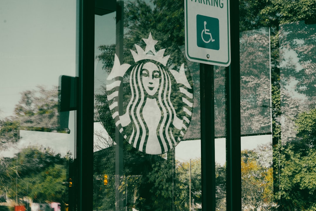 The CEO of Starbucks is making a very big mistake—and it’s destroying what made the company great