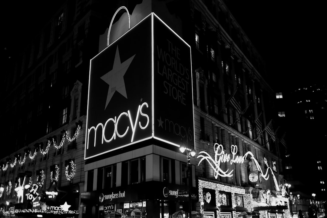 Tourist stabbed inside Macy’s Herald Square by crazed homeless woman during busy holiday season: cops
