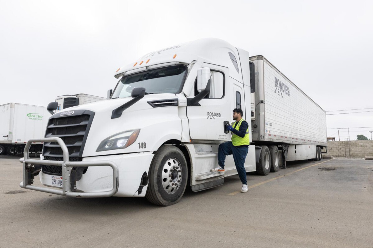 Immigrant truck drivers in limbo as feds deny California effort to reissue licenses