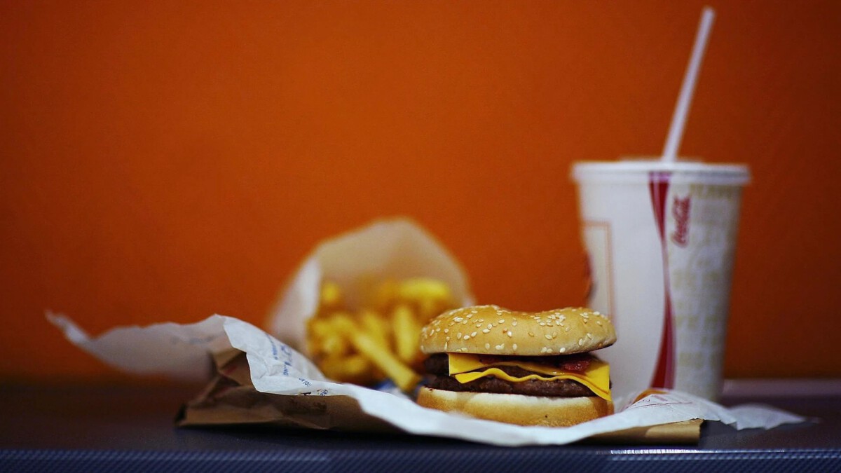 Why This 65-Year-Old Burger Chain Is Shuttering Dozens of Restaurants