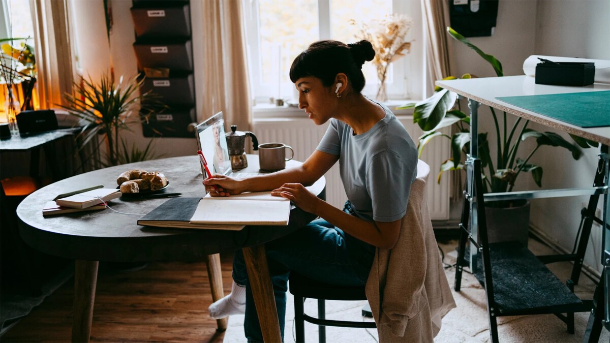 5 Tips for Making the Leap From a Side Business to a Full-Time Startup