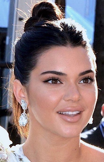 Kendall Jenner Says She's Never Had Any Plastic Surgery