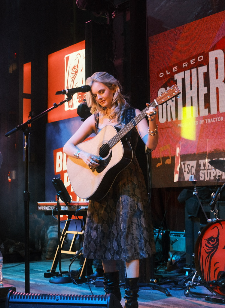 Karley Scott Collins Slams Rumors She's Dating, Moved In With Keith Urban