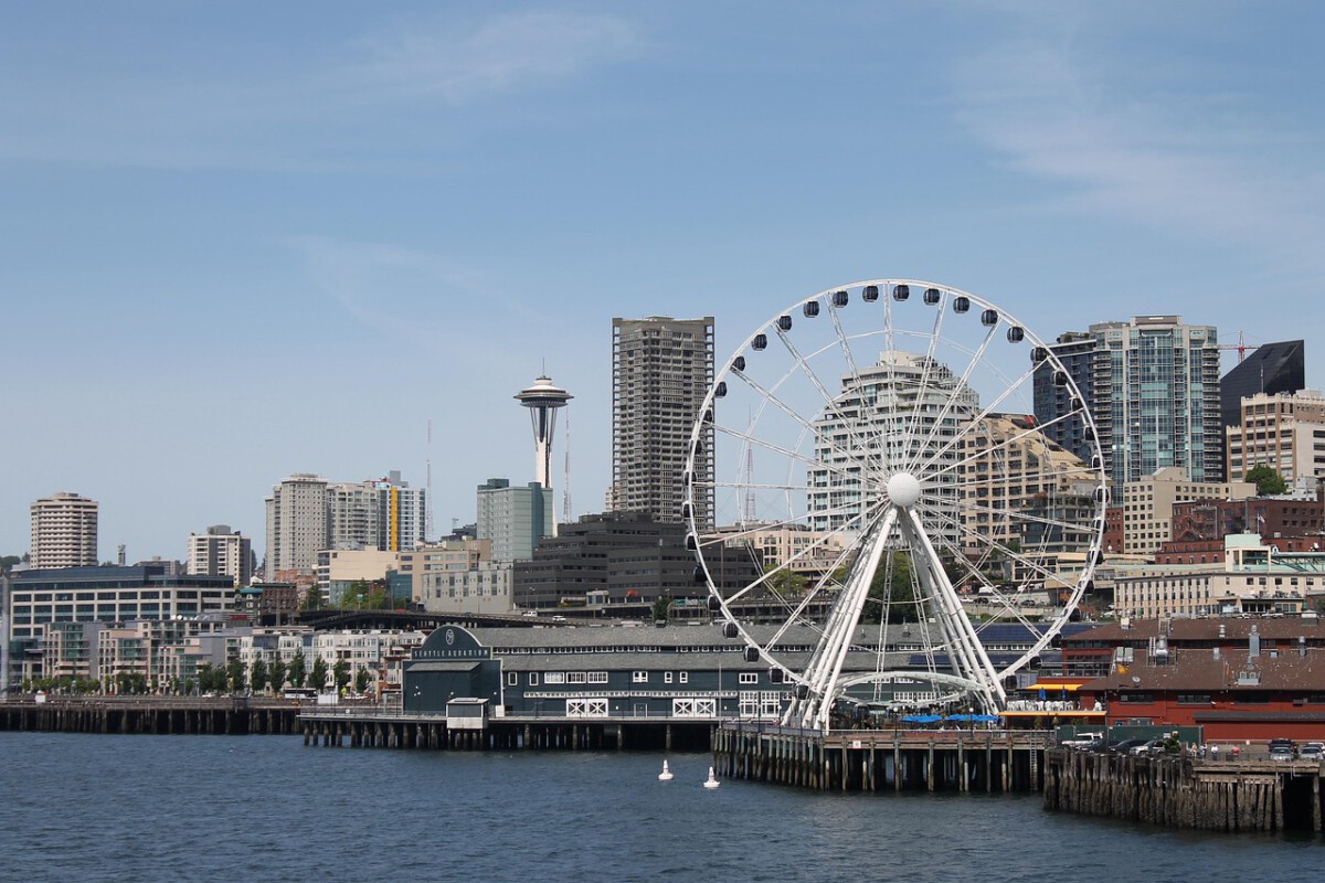 Top 7 USUAL MISTAKES Tourists Make in SEATTLE, Washington • USA