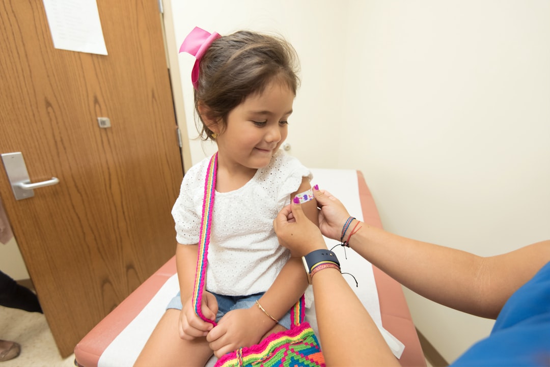 Pediatrics group releases vaccine recommendations, breaks with CDC