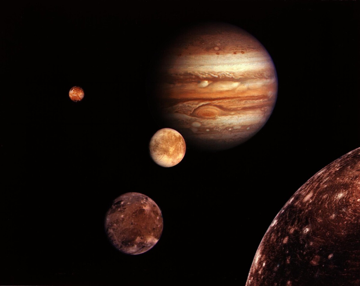 See the moon glow next to mighty Jupiter in the winter sky tonight