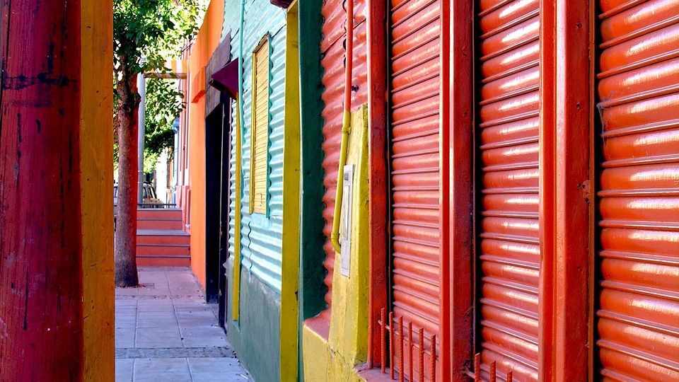 Why Are So Many Iconic American Brands Quietly Disappearing from Store Shelves?