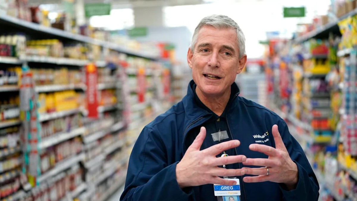 Kroger names former Walmart executive Greg Foran as its new CEO