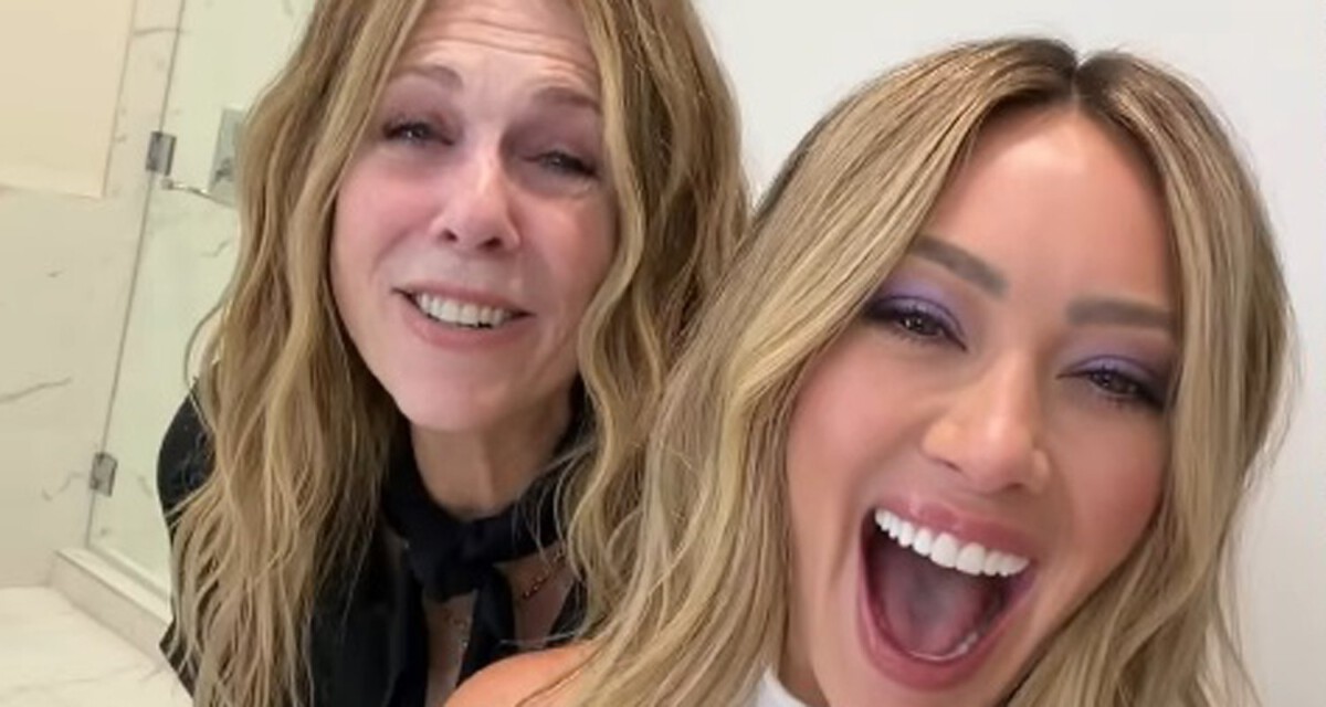 Hilary Duff Reunites With 'Raise Your Voice' Mom Rita Wilson Over 20 Years After Movie's Release