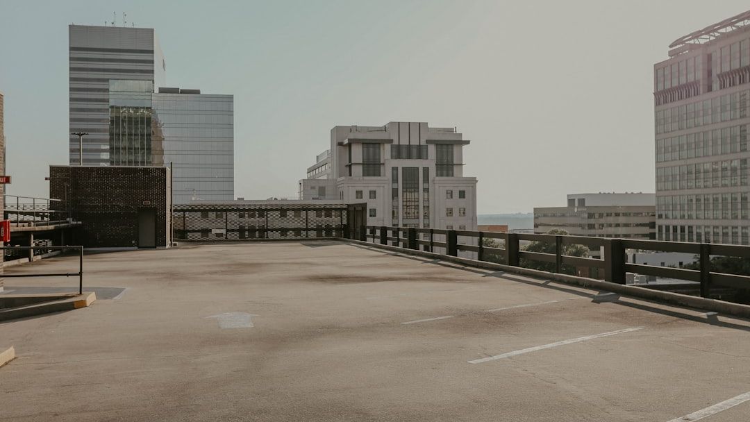 The 3 U.S. Cities Facing a "Silent" Crisis: Why People are Quietly Leaving These Hubs