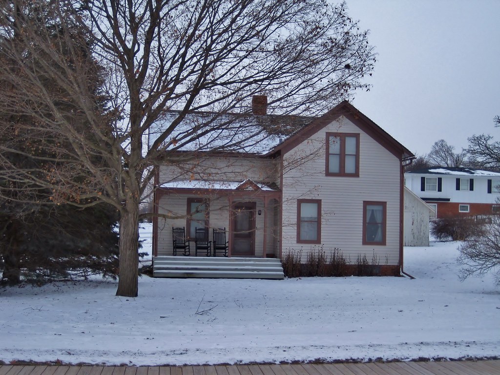 Stuck With Homes They Can’t Sell, More Americans Are Becoming ‘Accidental Landlords’