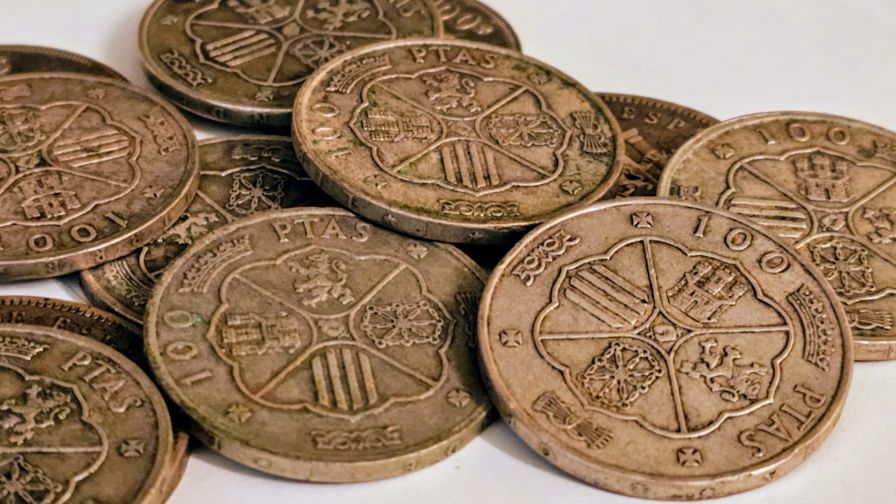 3 Zodiac Signs Entering a "Wealth Portal" as the Spring Equinox Approaches