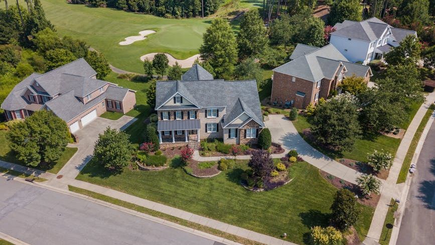 The 4 U.S. Cities Where Homeowners Are Panic-Selling Before the 2026 Market Shift