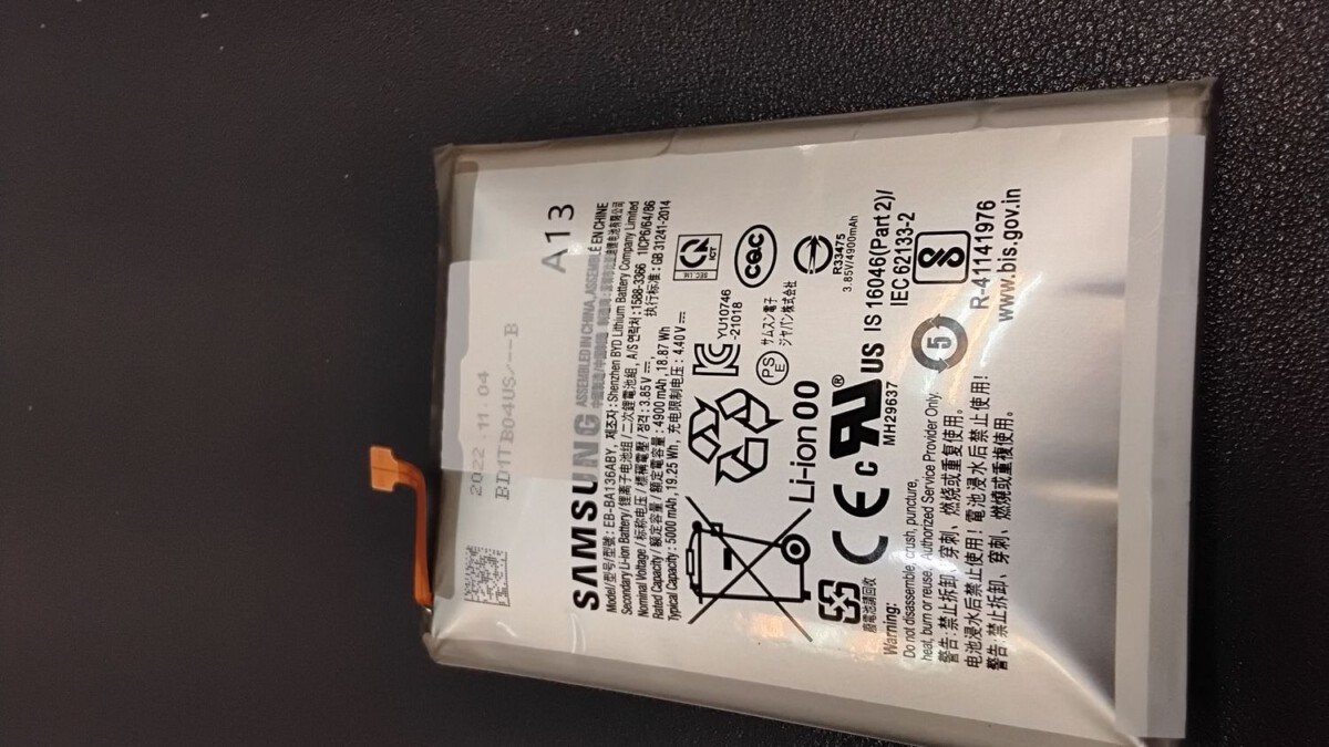 3 Warning Signs Your Smartphone Battery is About to Become a Fire Hazard