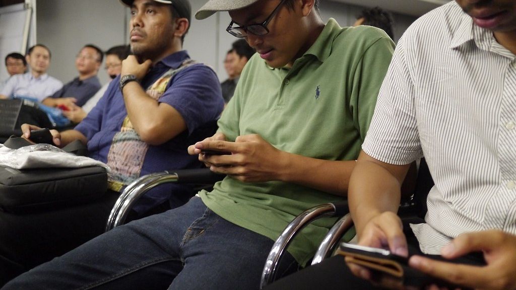 The Death of the Doorbell: Why 'Texting When You’re Outside' Became the New Standard.