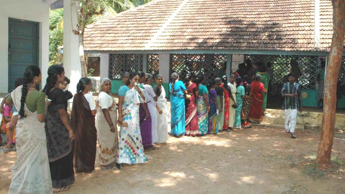 Tamil Nadu elections 2026 LIVE: TN records 37.56% turnout at 11 am; Vijay seeks extra 2 hours of voting over transport woes