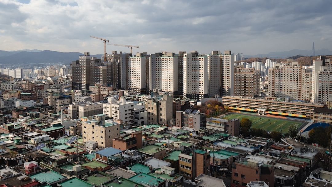 South Korean GDP Surges, But K-Shaped Growth Is Challenge For Central Bank