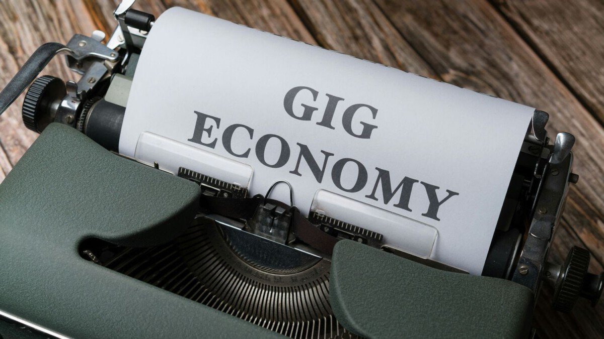 The Side Hustle Economy Is Dying — Here’s What’s Quietly Replacing It