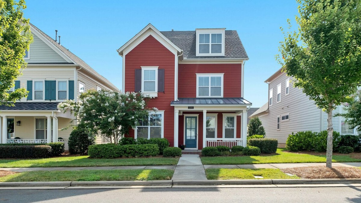 Acupuncturist mom had picture-perfect life, $1.5M house before it all fell apart — now she’s accused of killing her young kids