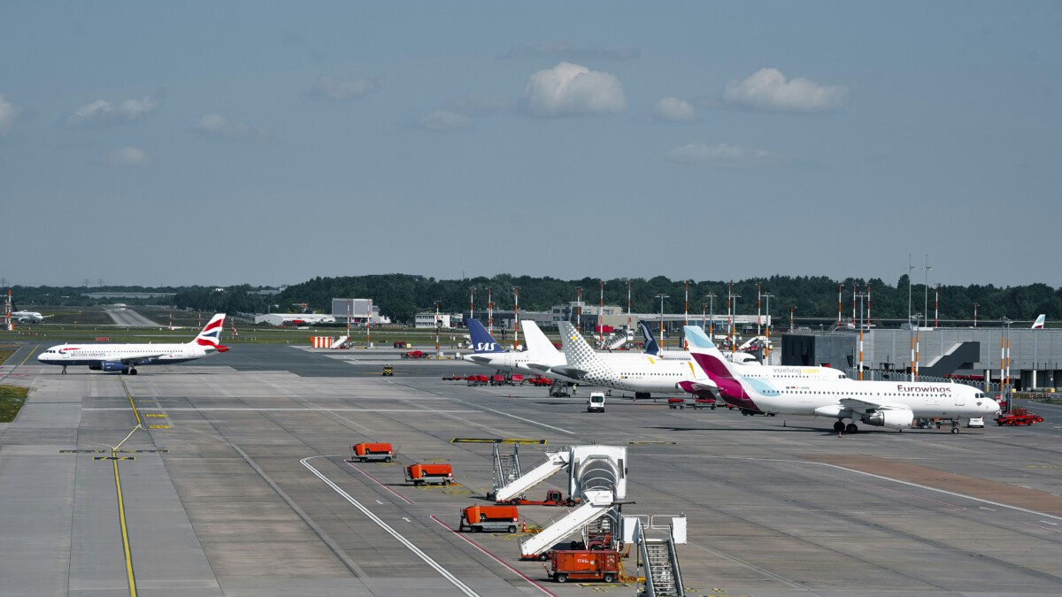 What will a Spirit Airlines shutdown mean for travelers?