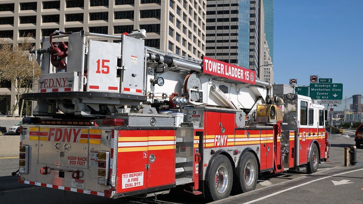 Three dead, more than a dozen injured in fire at Manhattan building