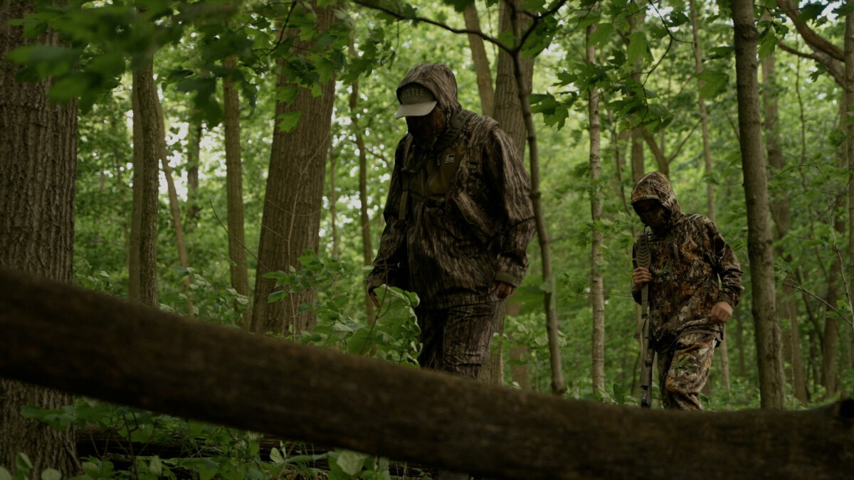 Survivalist gunman hiding in woods after shooting wife and fleeing