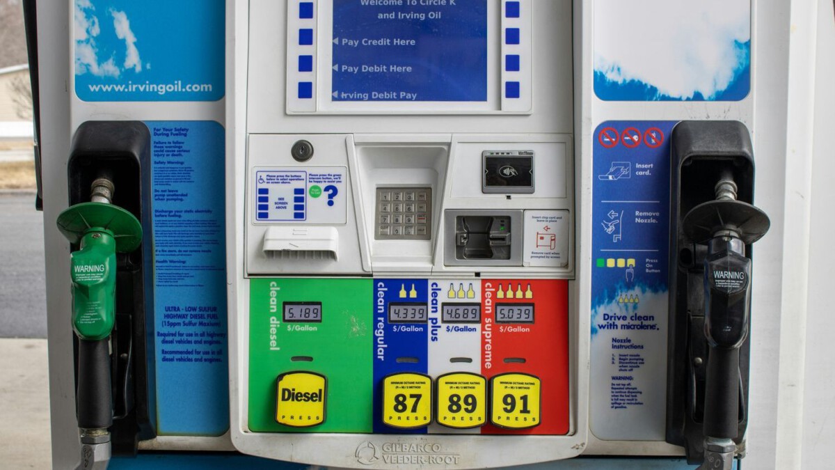 Hottest U.S. gas prices in years leave drivers feeling burned