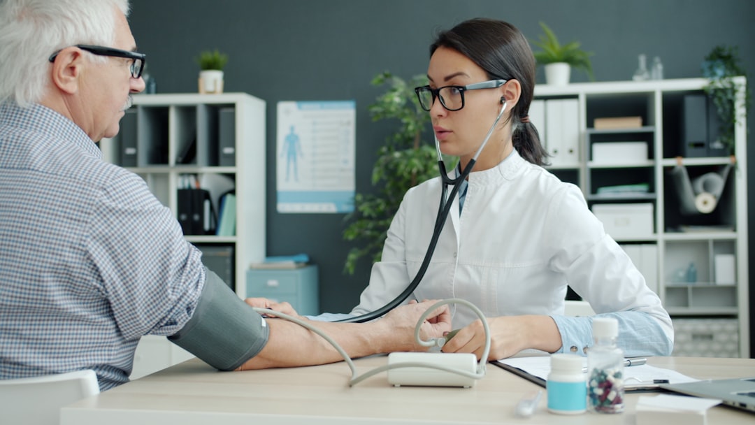 The Blood Pressure Habits Doctors Say Seniors Ignore Too Often