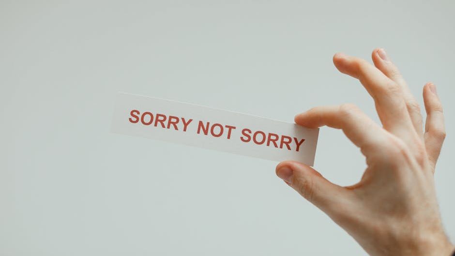 6 Words You Use Every Day That Are Subconsciously Lowering Your Confidence
