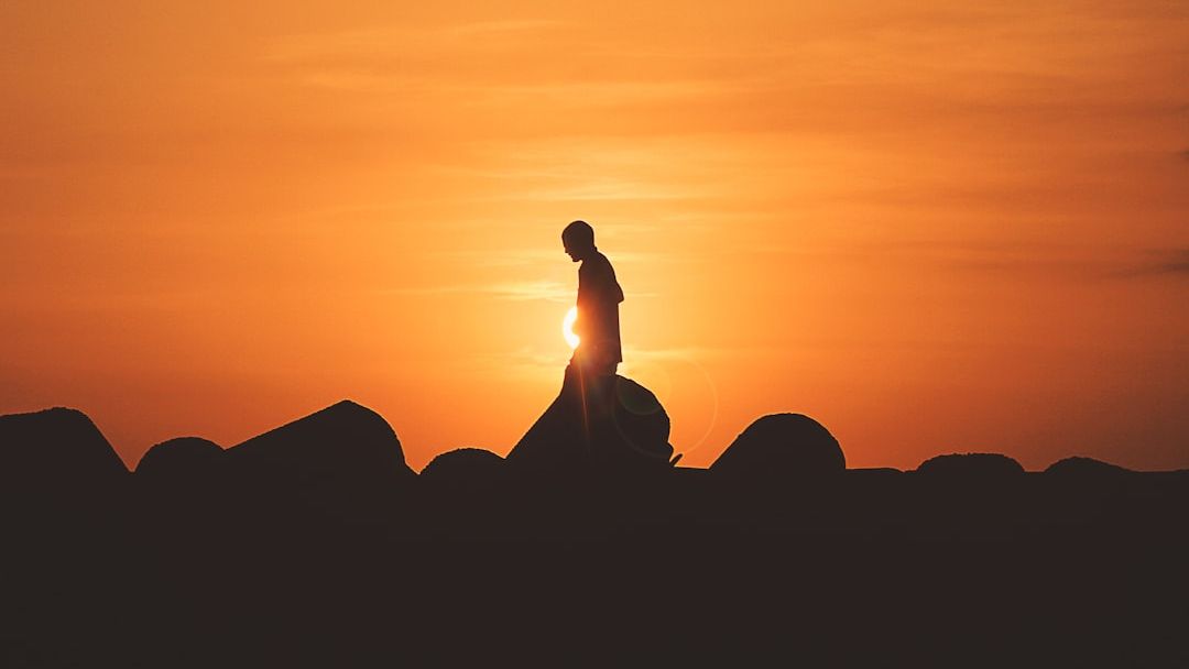The "Daughter of a Narcissist" Syndrome: 5 Traits You Didn't Realize You Had