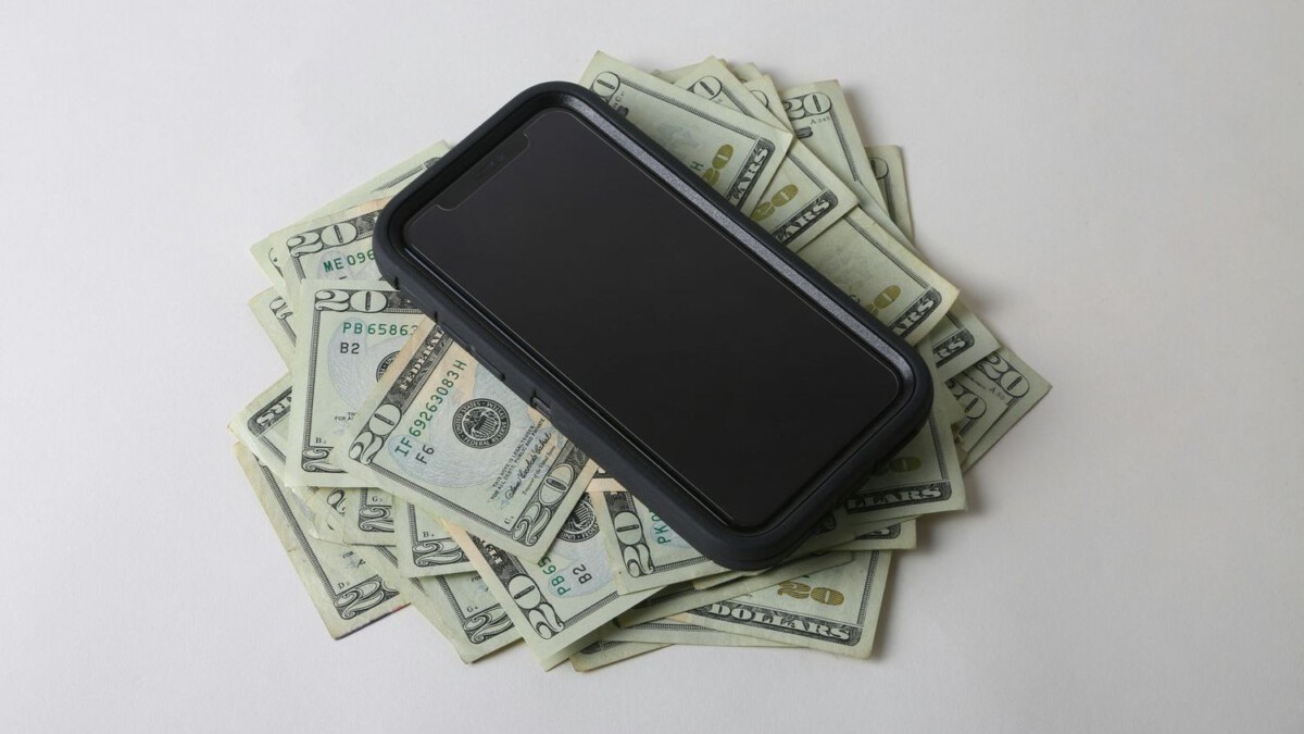 Apple May Owe You up to $95 If You Have an iPhone. Here Are 5 Things to Know Before You File