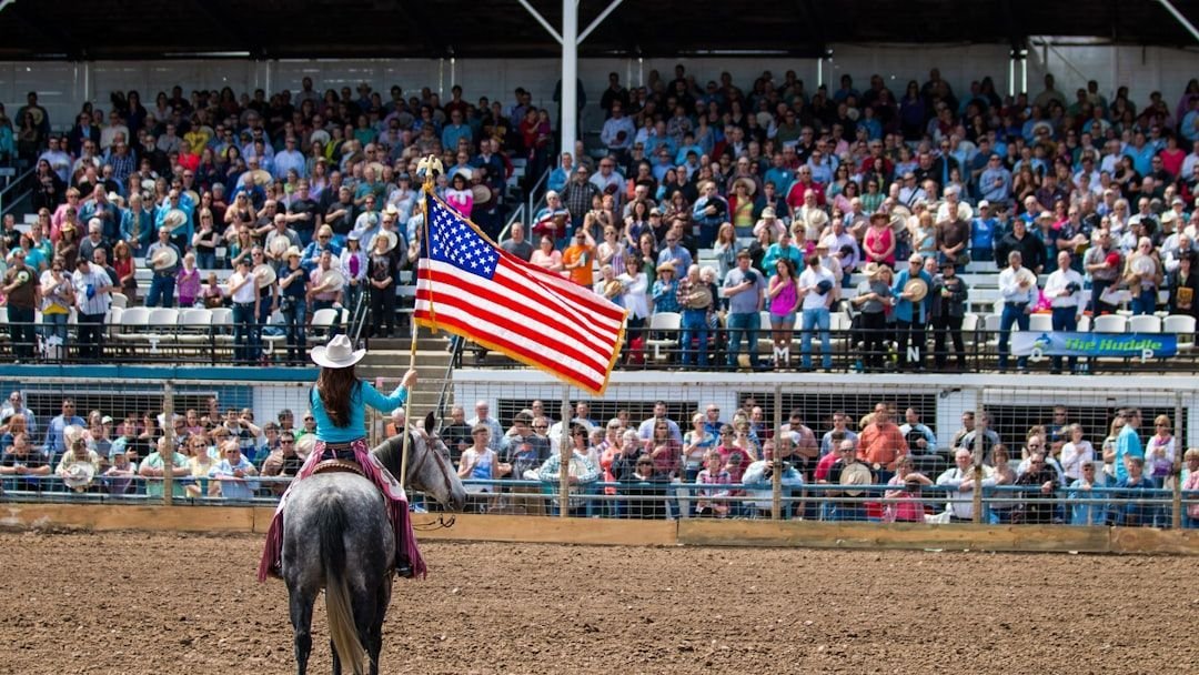 California dad accused of ‘stealing’ shirt from woman at rodeo divides the internet: ‘U snooze u lose’