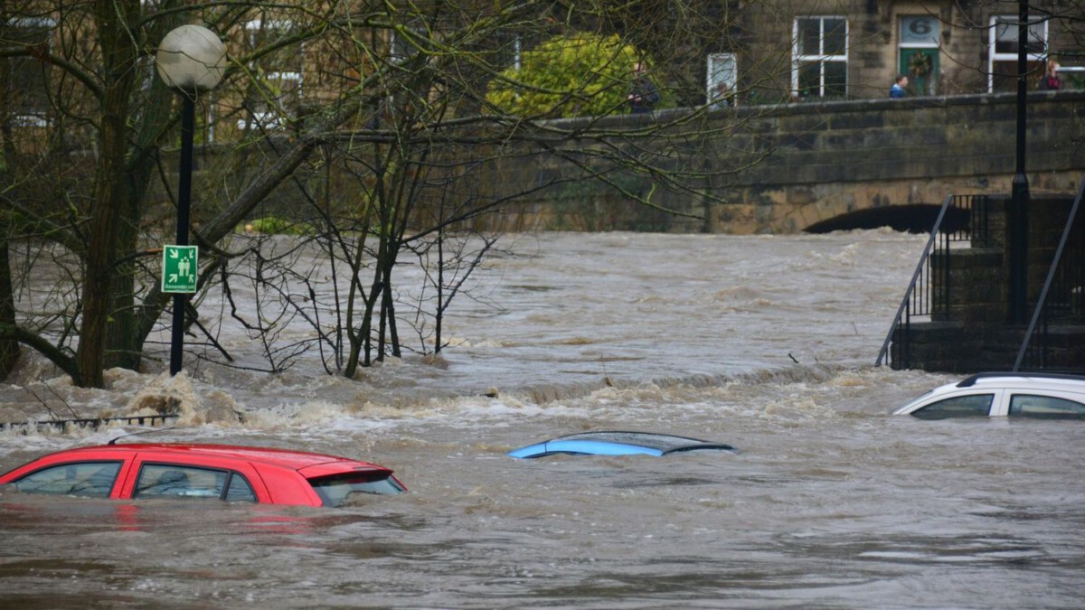 Few Chicago residents buy flood insurance, but should they?
