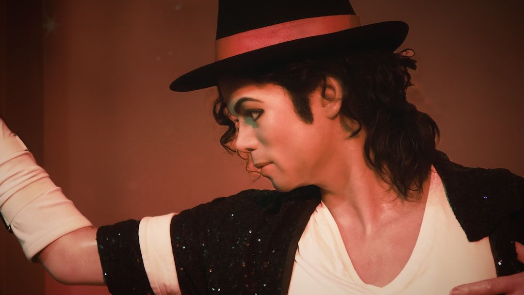 Michael Jackson&rsquo;s Billie Jean Tops Spotify as Drake&rsquo;s New Single Drops