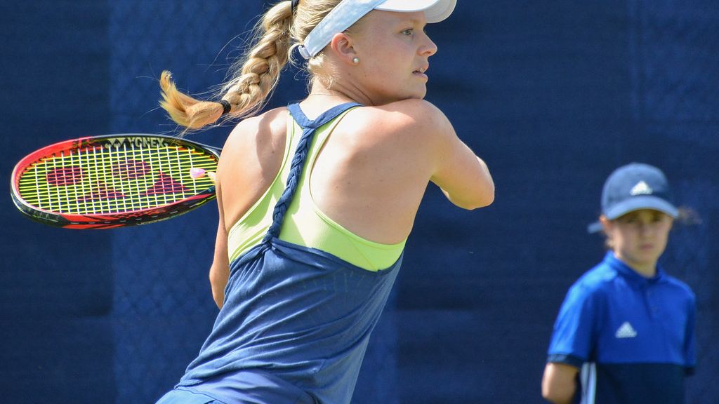 Elina Svitolina and Marta Kostyuk raise trophies for war-torn Ukraine on the tennis court