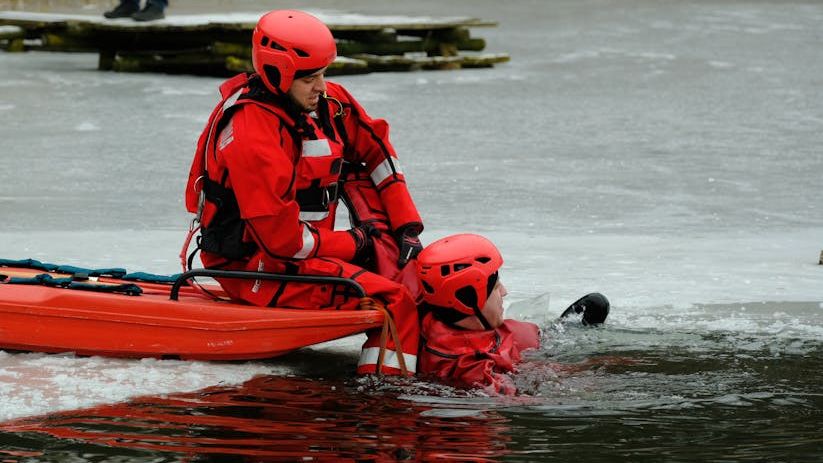Teen rescued after nearly drowning in Lake Michigan near Waukegan harbor