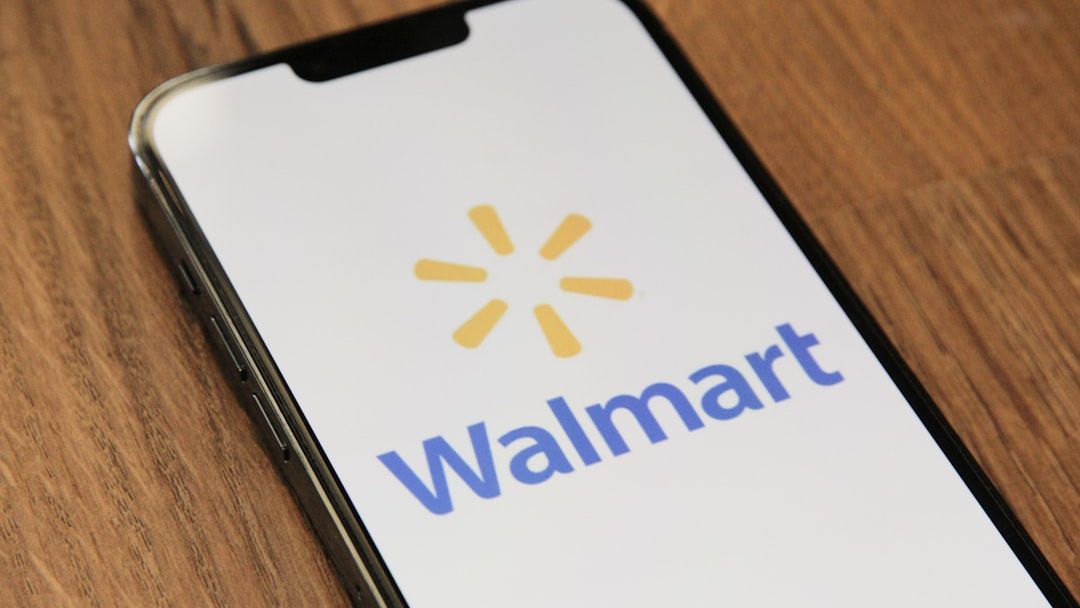 Walmart expected to post 8% first fiscal quarter net income gain