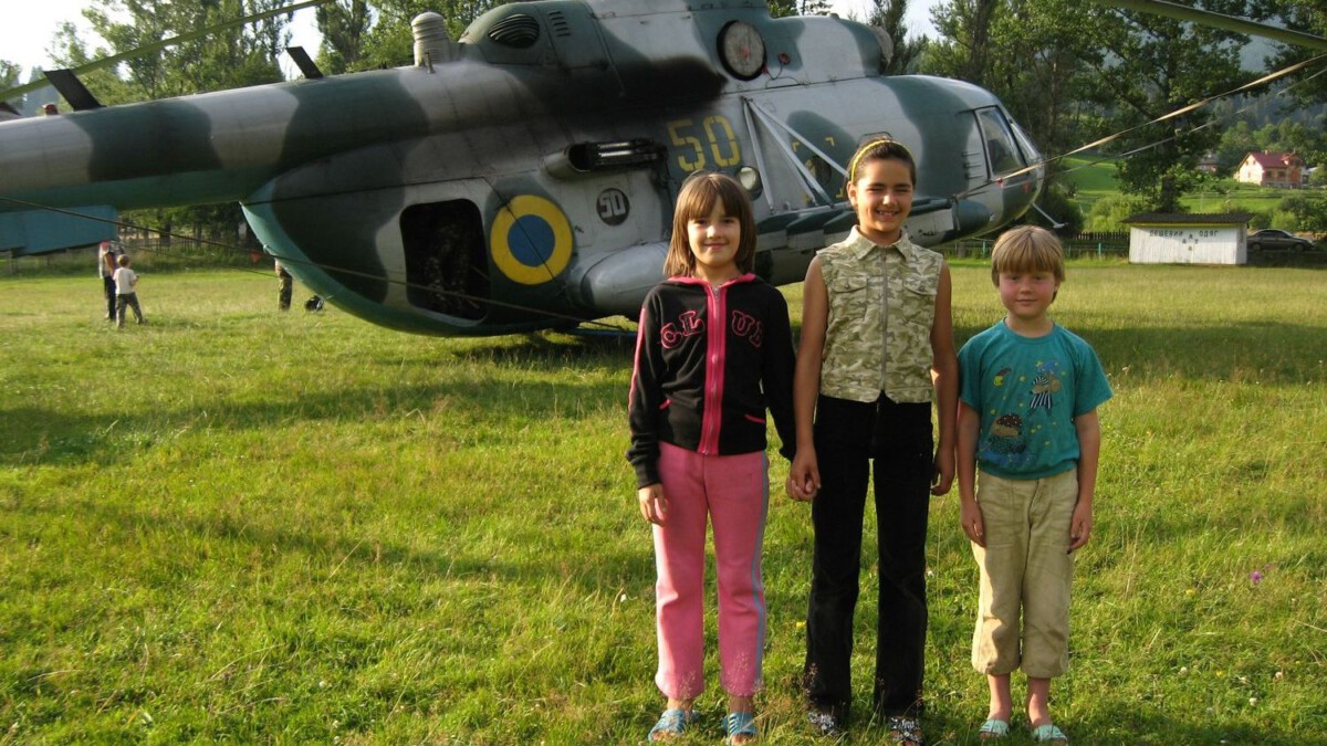 Illinois park boss accused of using taxpayer-funded credit card for daughter’s helicopter prom photoshoot